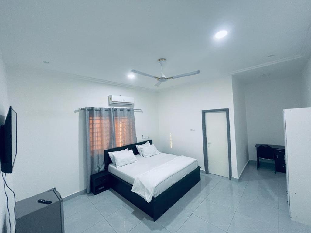 Rakka Guest House Adenta Extérieur photo